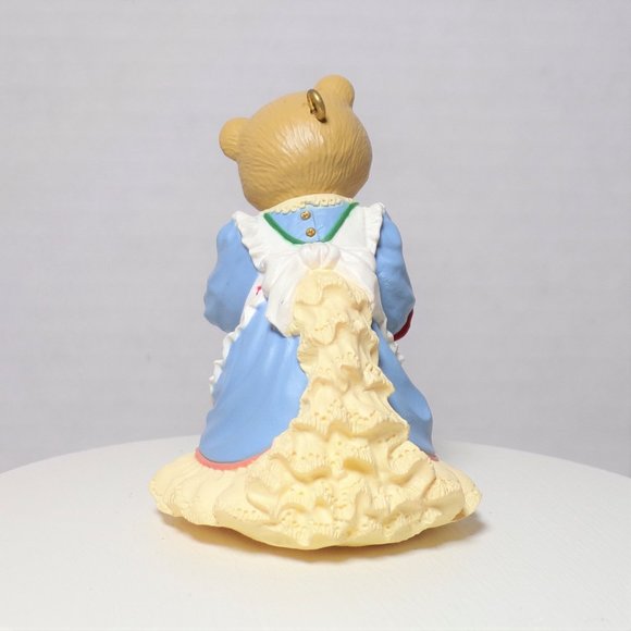 Hallmark The Bearingers Victoria Circle Bear Family 5 Ornaments Christmas 1993 - Picture 16 of 16